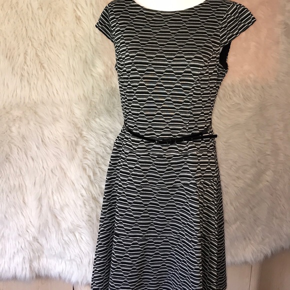 Anne Klein Dresses & Skirts - Anne Klein striped dress 👗 Anne Klein Dresses & Skirts - Anne Klein striped dress 👗